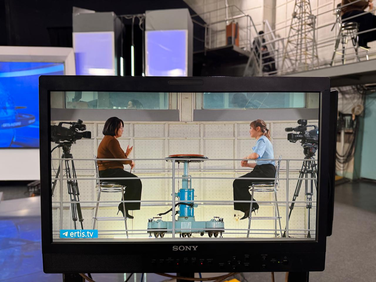 Мектеп-лицейдің кәсіби бағдар берушісі А.У. Омарова Ертіс телеарнасындағы «Телеорталық» бағдарламасына қатысып, мамандық таңдау кезінде назар аударылатын маңызды мәселелерге тоқталды.