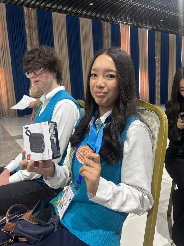 9–13 сәуір аралығында Шымкент қаласында 9–11 сынып оқушылары арасында республикалық олимпиаданың қорытынды кезеңі.