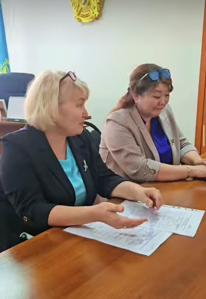Мектеп-лицейінің басшысы Г.С. Жанғазы және басшының ғылыми-әдістеме жөніндегі орынбасары А.Т. Шаймерденова «Өрлеу» БАҰО АҚ филиалы Павлодар облысы бойынша кәсіби даму институтына кездесуге барды.